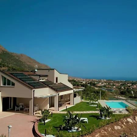 Vila Aversa By Posarellivillas *