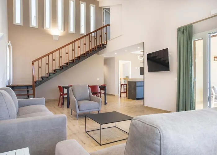 Aversa By Posarellivillas Vila