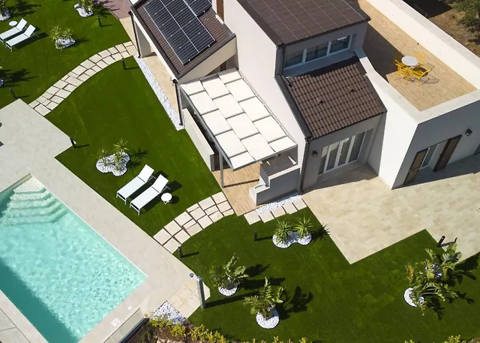 Aversa By Posarellivillas Vila *