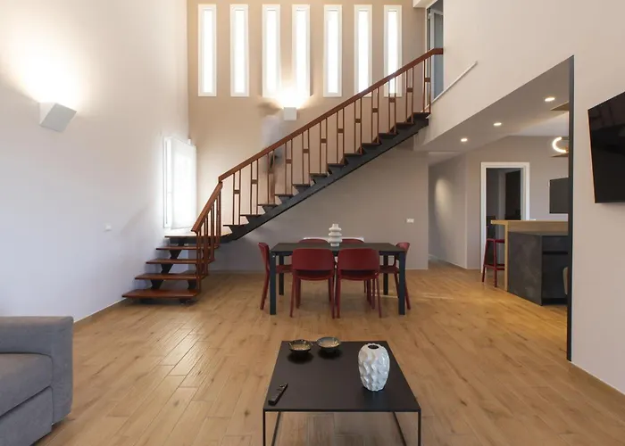 Aversa By Posarellivillas *