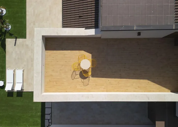 Aversa By Posarellivillas *