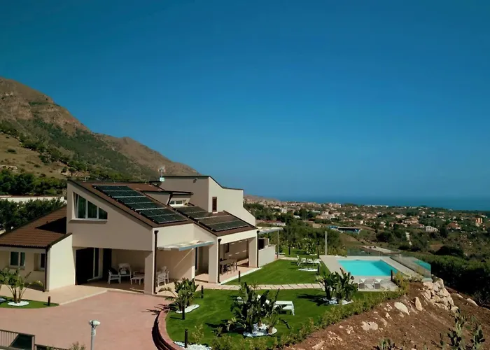 Vila Aversa By Posarellivillas *